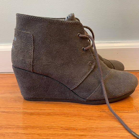 TOMS Suede Wedge Booties - Picture 5 of 8